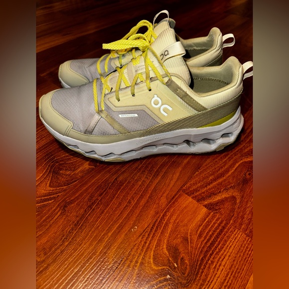 ON Cloudhorizon Waterproof Women’s Hiking Shoes in Glacier Caper - Picture 3 of 10